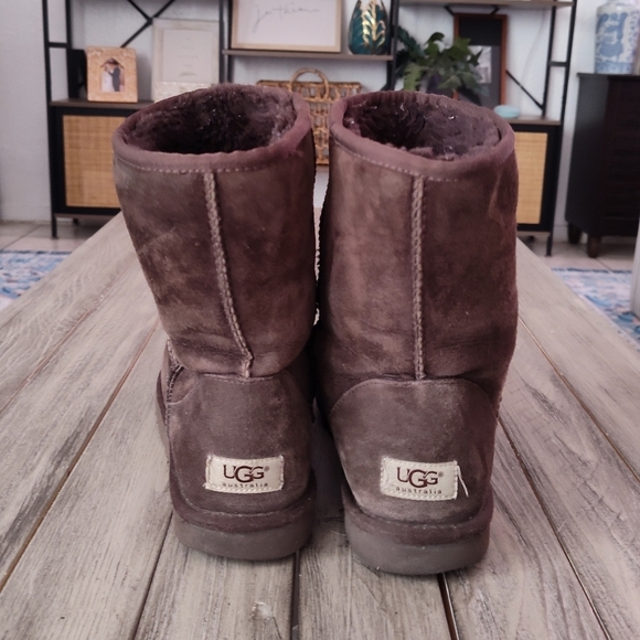 UGG Suede Short Boot in Brown Size Woman's 9 - Picture 8 of 13